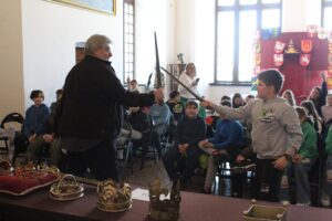 Zdjęcie z lekcji dotyczącej koronacji królów polskich