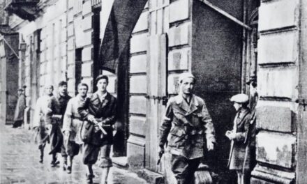 1 sierpnia 1944 roku o godz. 17.00 – w godzinę „W” – rozpoczęło się Powstanie Warszawskie.